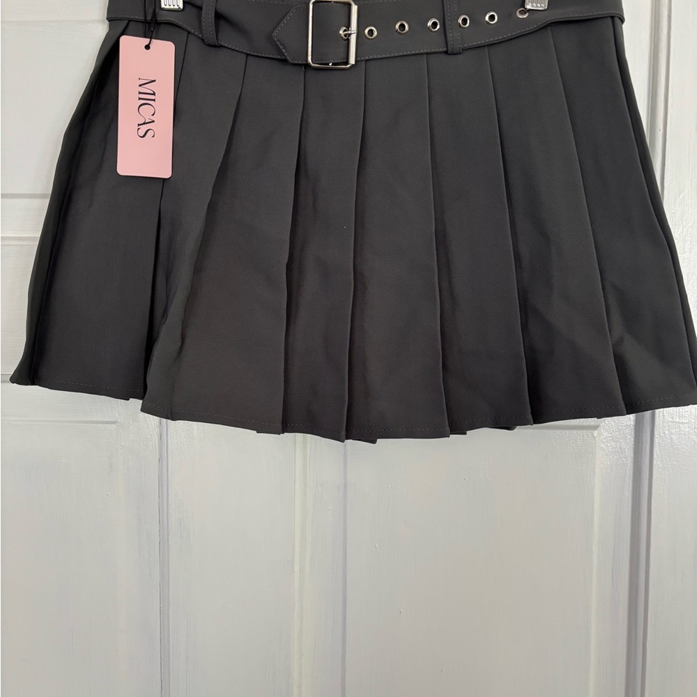 Micas Grey Pleated Skirt size large